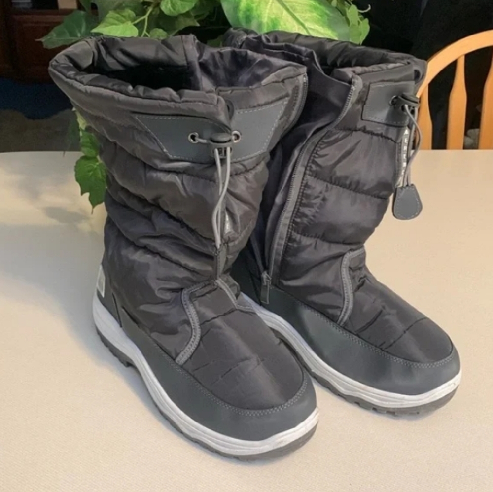 Winter rain boots